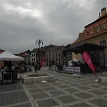 Main Square & ブラショフ