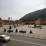 Main Square & ブラショフ