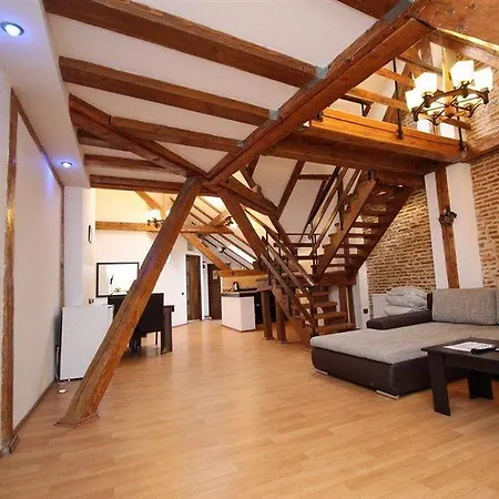 Main Square & ブラショフ