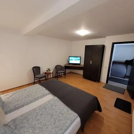 Апартаменты Main Square & Брашов