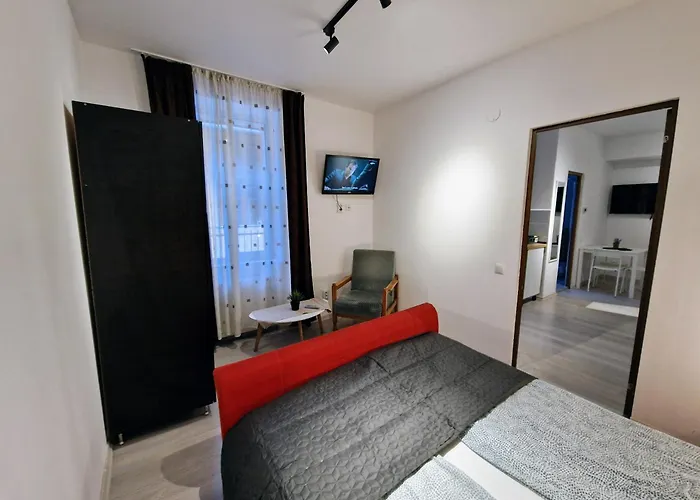 Main Square & Appartement