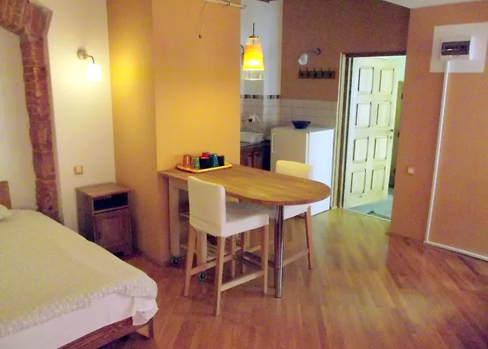 Apartment Main Square & *