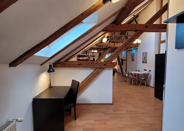 Apartment Main Square &